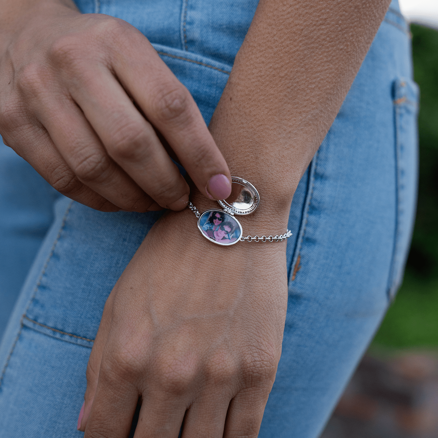 Personalized Oval Locket Bracelet - Image 6